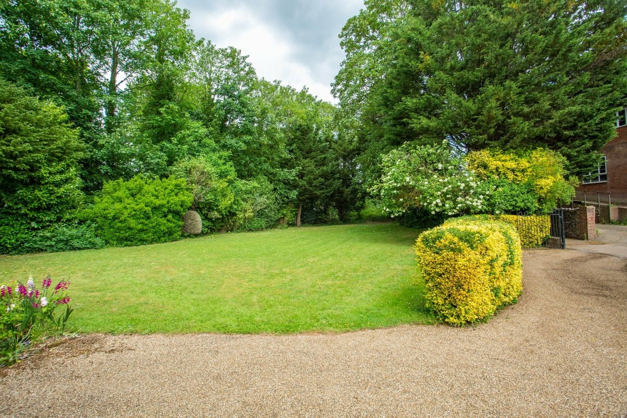Properties For Sale in Abbots Barton Walk Canterbury