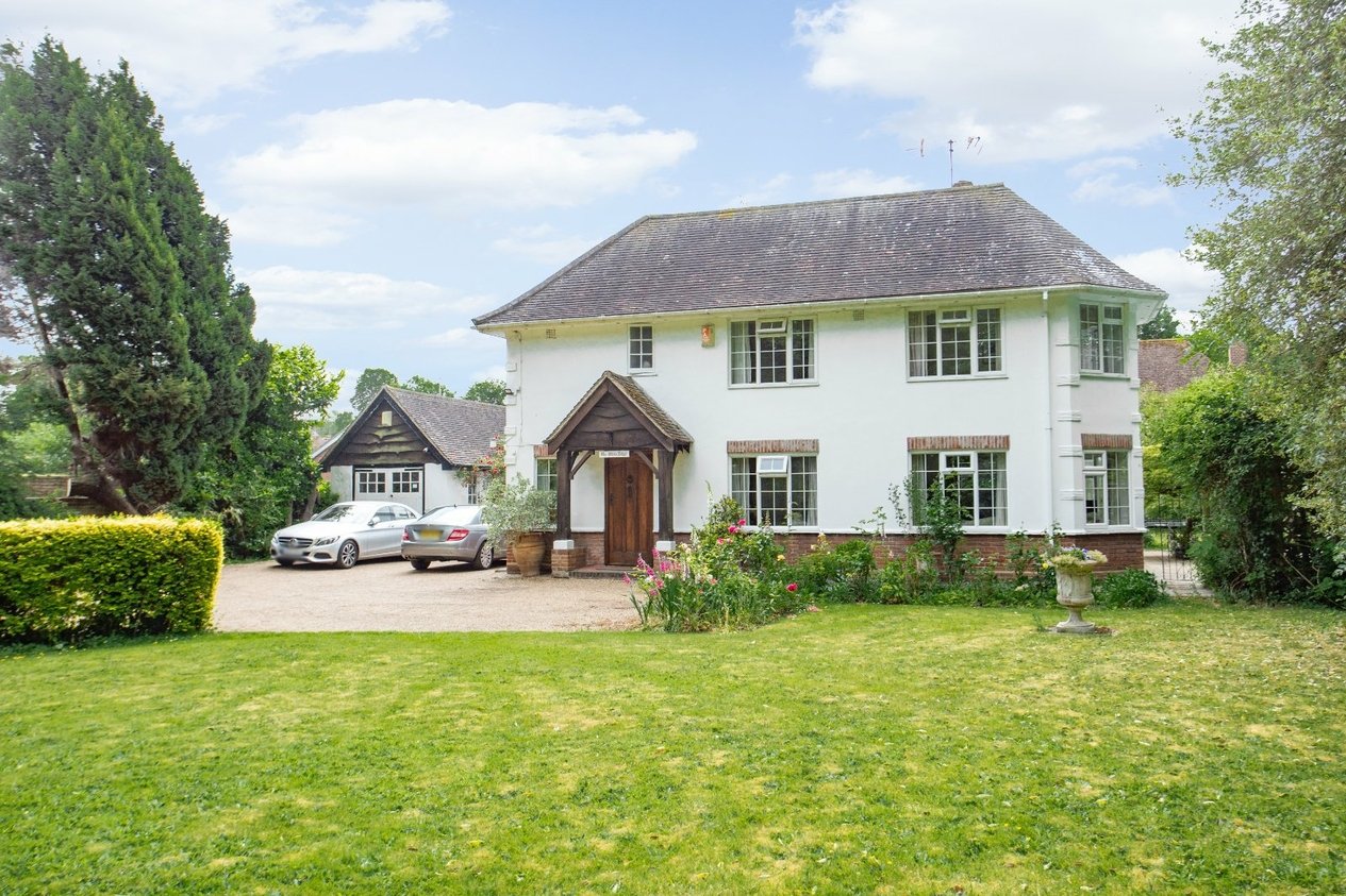 Properties For Sale in Abbots Barton Walk Canterbury