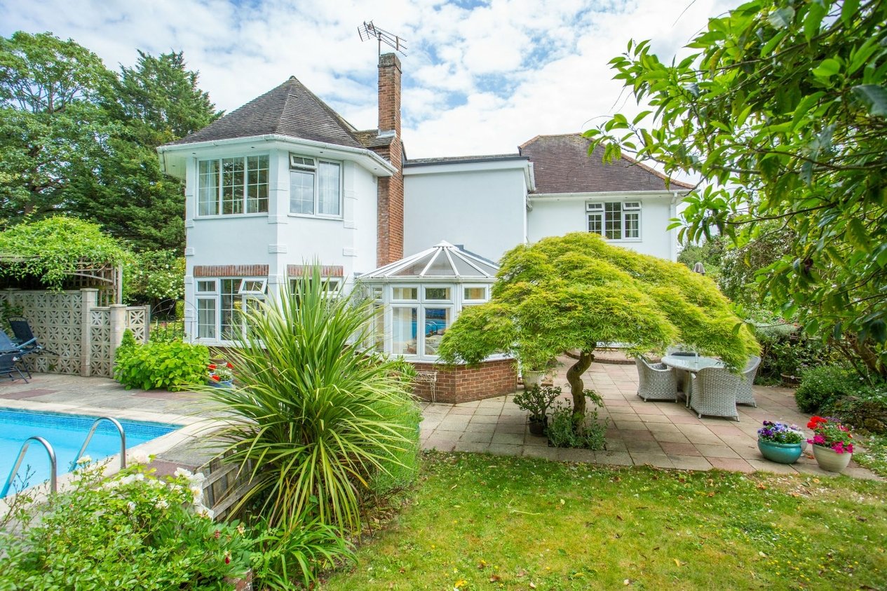 Properties For Sale in Abbots Barton Walk Canterbury