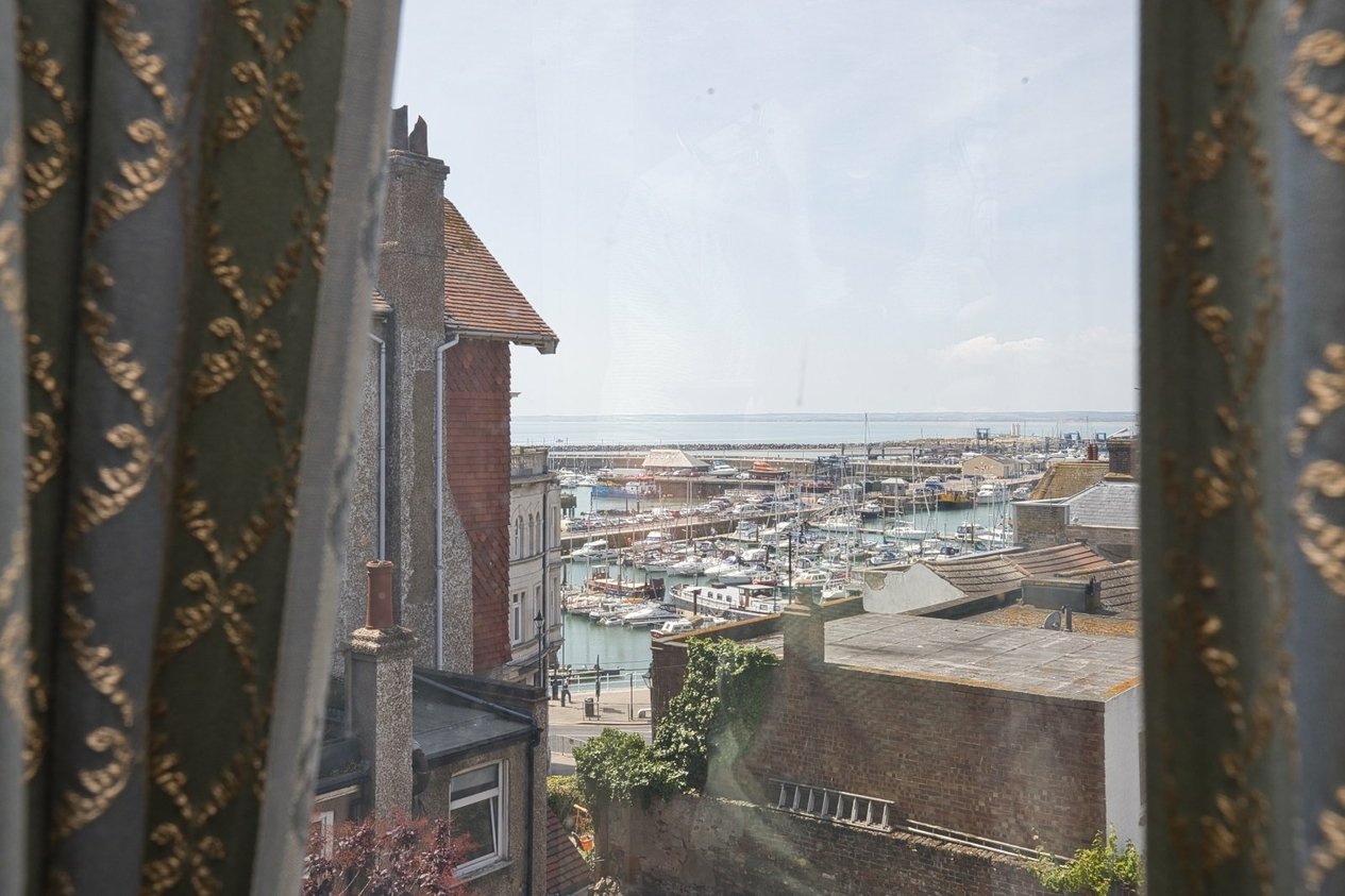 Properties For Sale in Abbots Hill Ramsgate