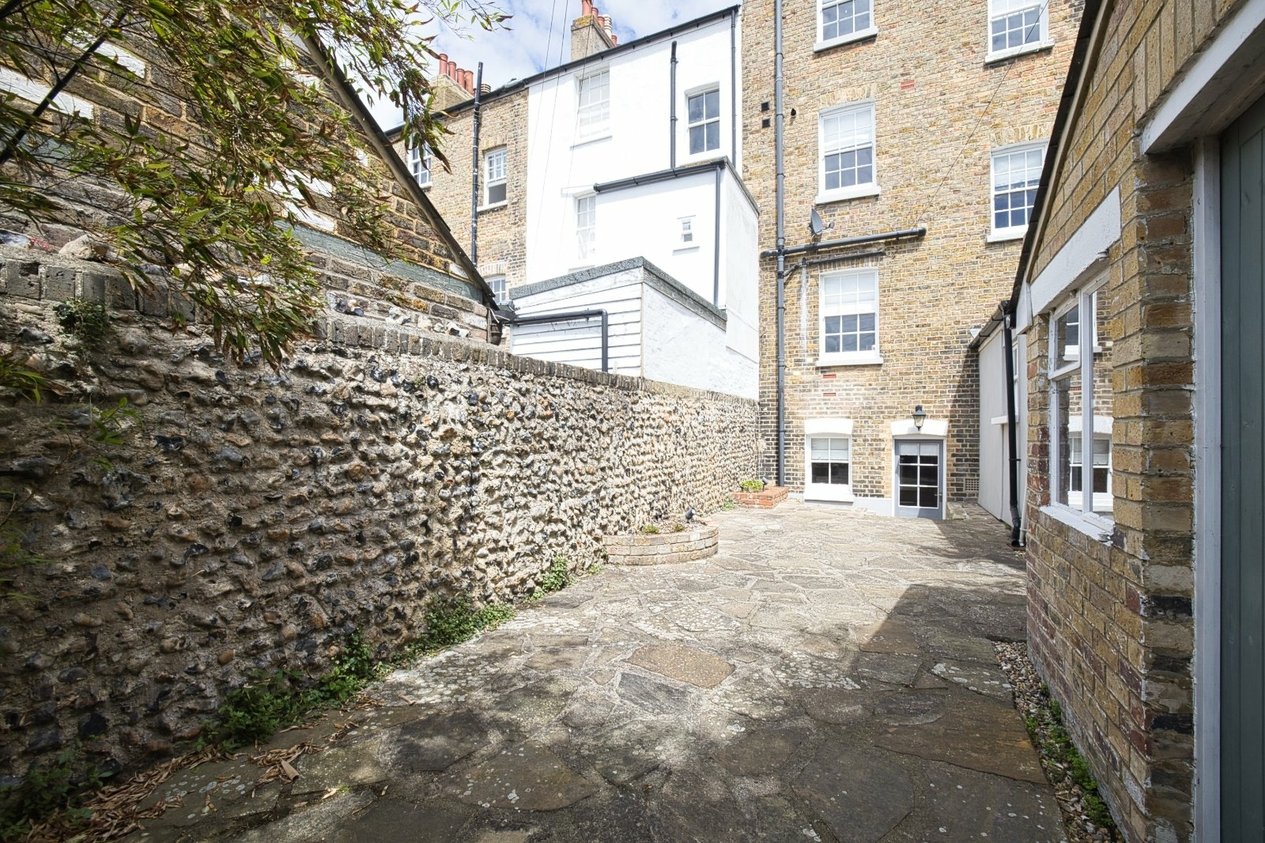 Properties For Sale in Abbots Hill Ramsgate