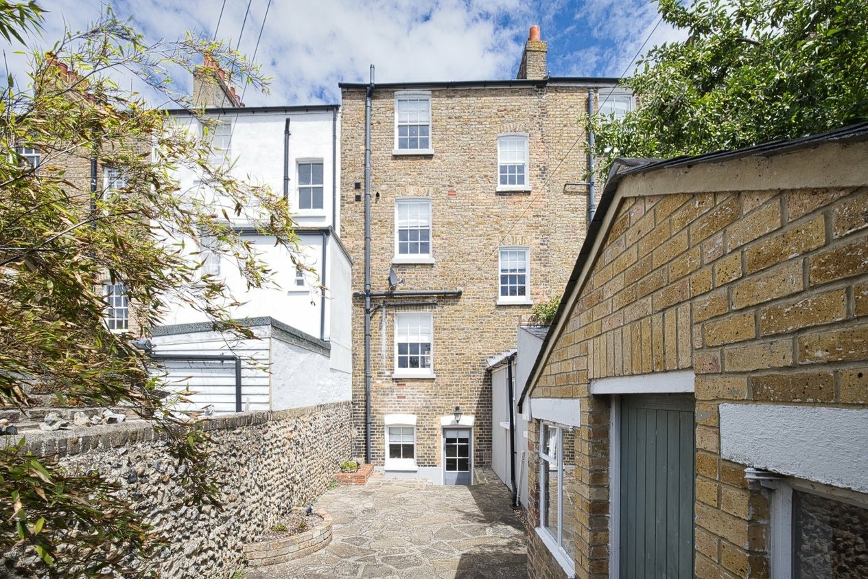 Properties For Sale in Abbots Hill Ramsgate