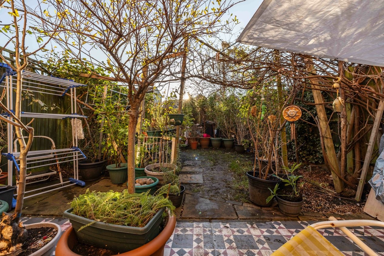Properties Under Offer in Adams Drive Ashford