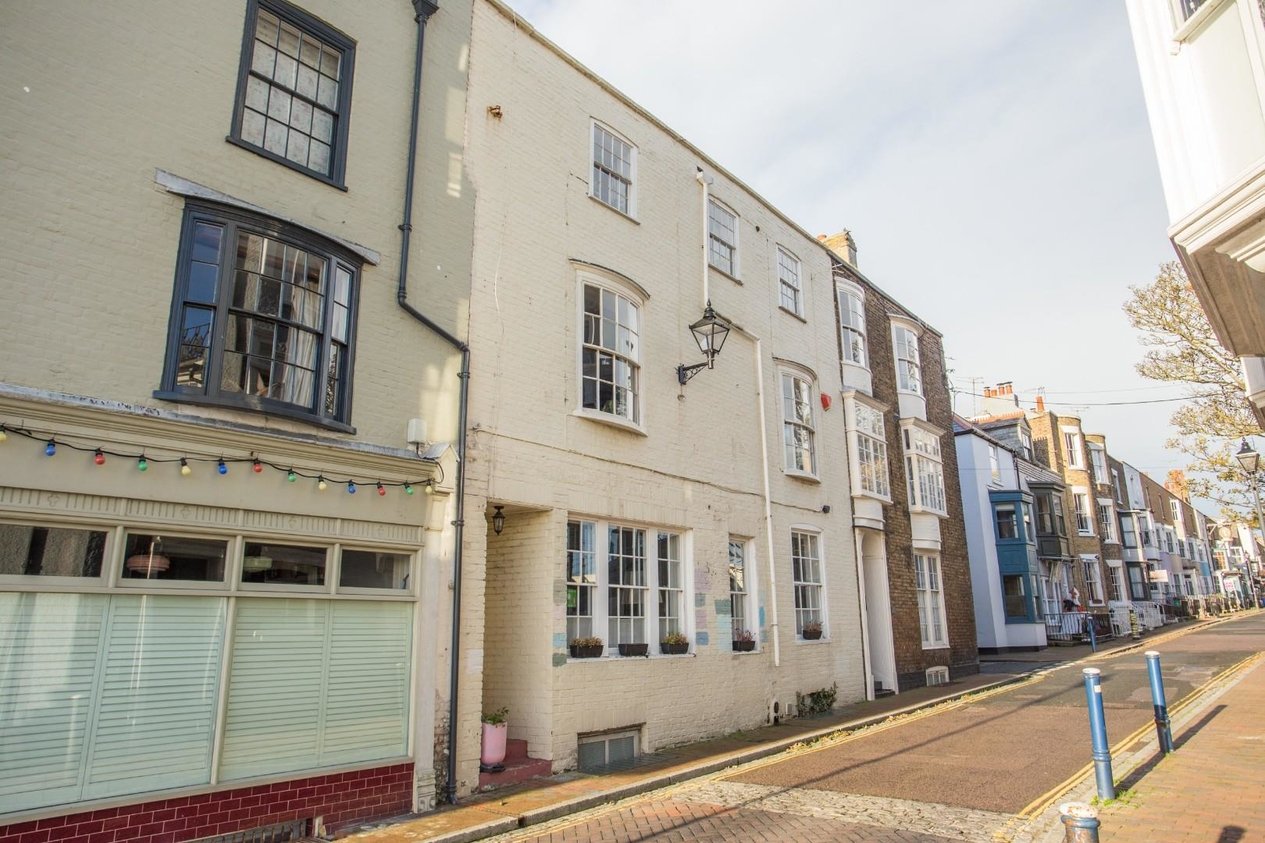 Properties Sold Subject To Contract in Addington Street 