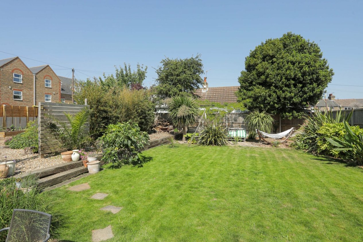 Properties Under Offer in Addiscombe Road Margate