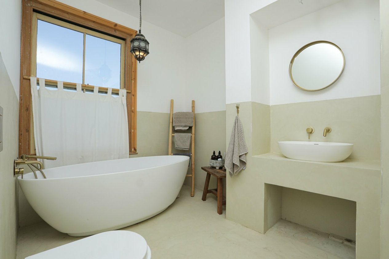 Properties Under Offer in Addiscombe Road Margate