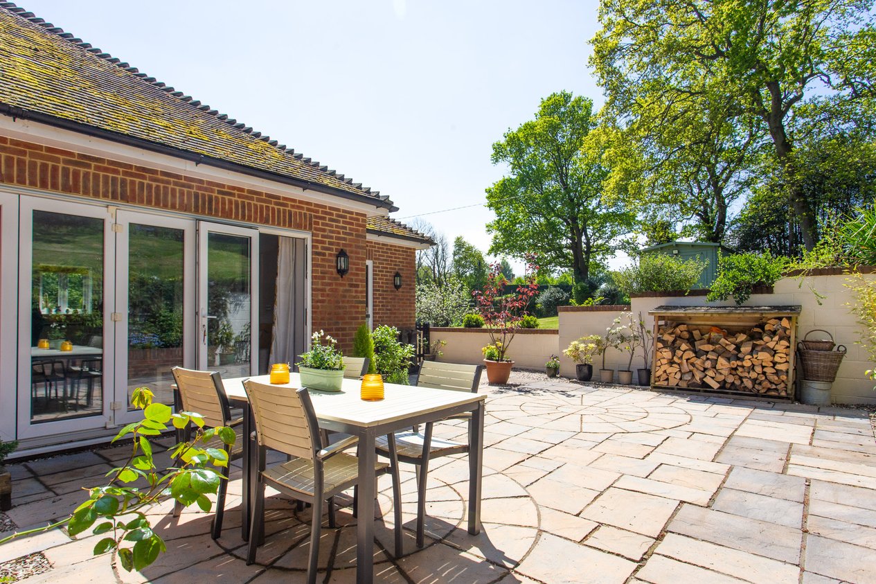 Properties Under Offer in Agester Lane Denton