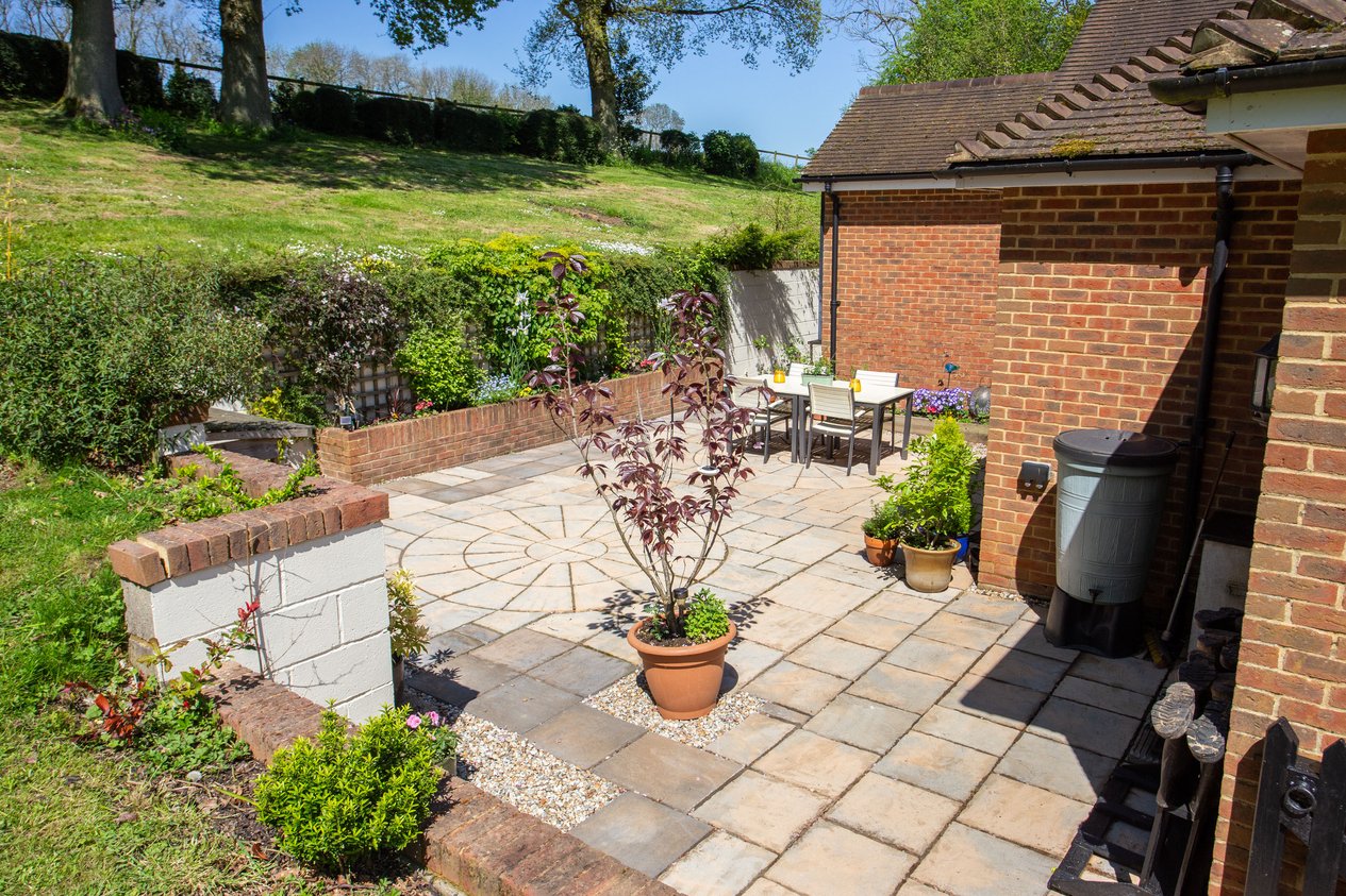 Properties Under Offer in Agester Lane Denton