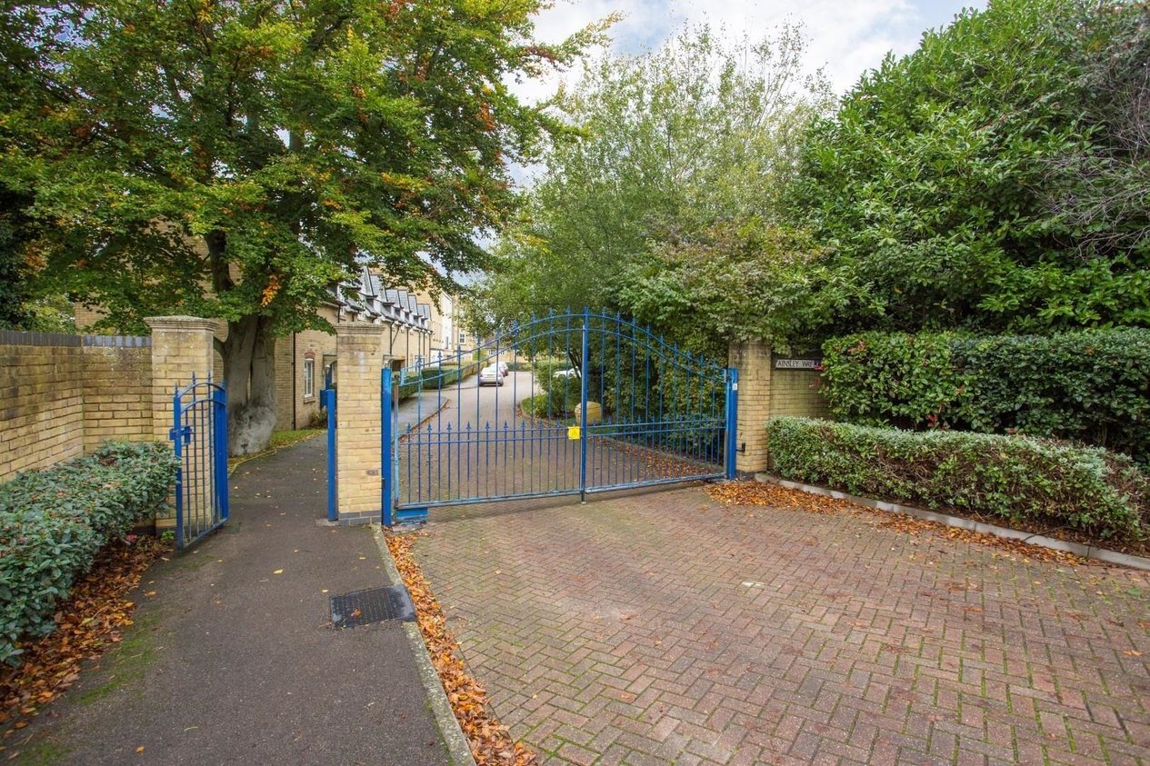 Properties Sold Subject To Contract in Ainsley Way Chartham
