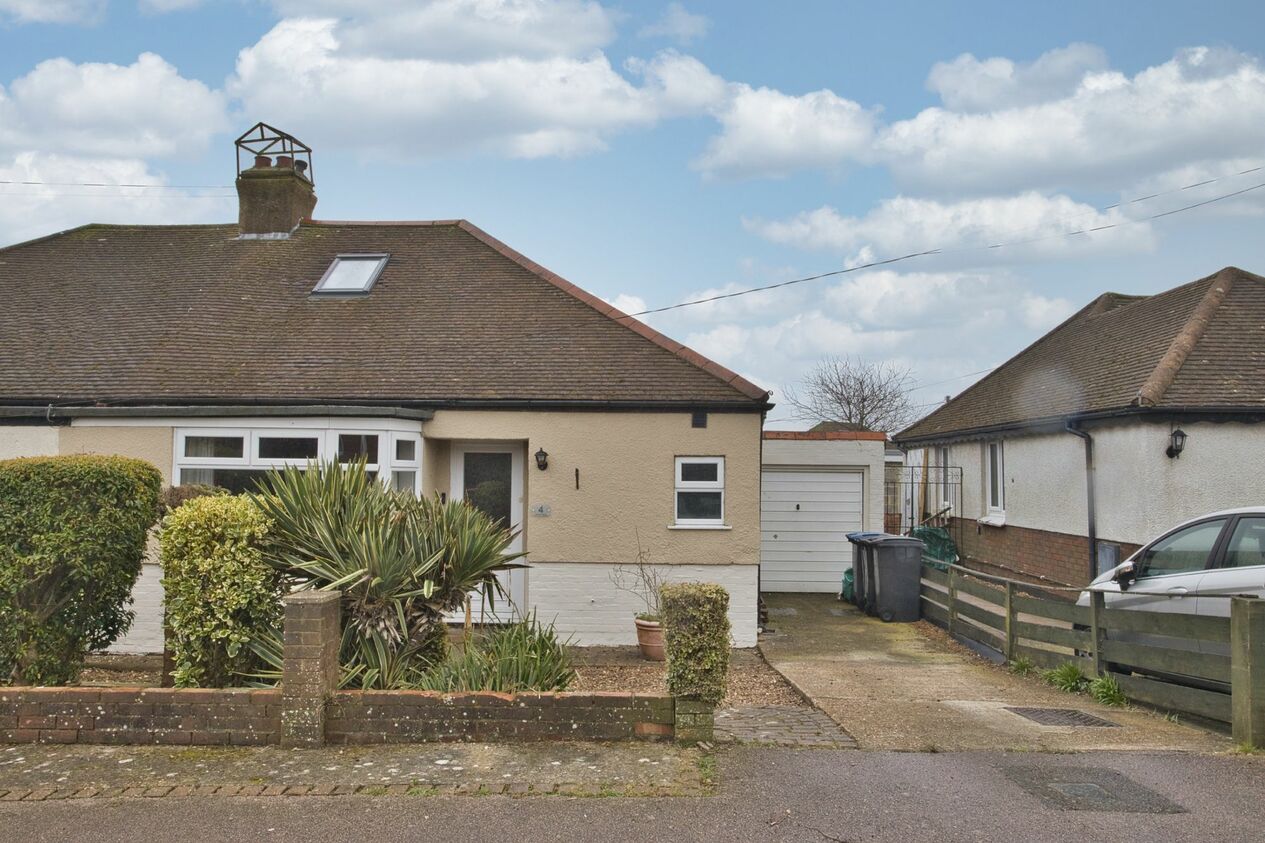 Properties Sold Subject To Contract in Albert Road  Capel-Le-Ferne