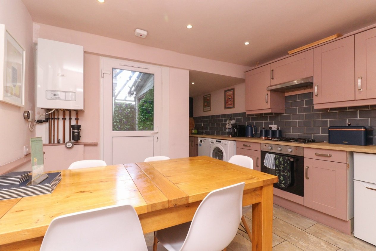 Properties For Sale in Albion Place Trinity Square