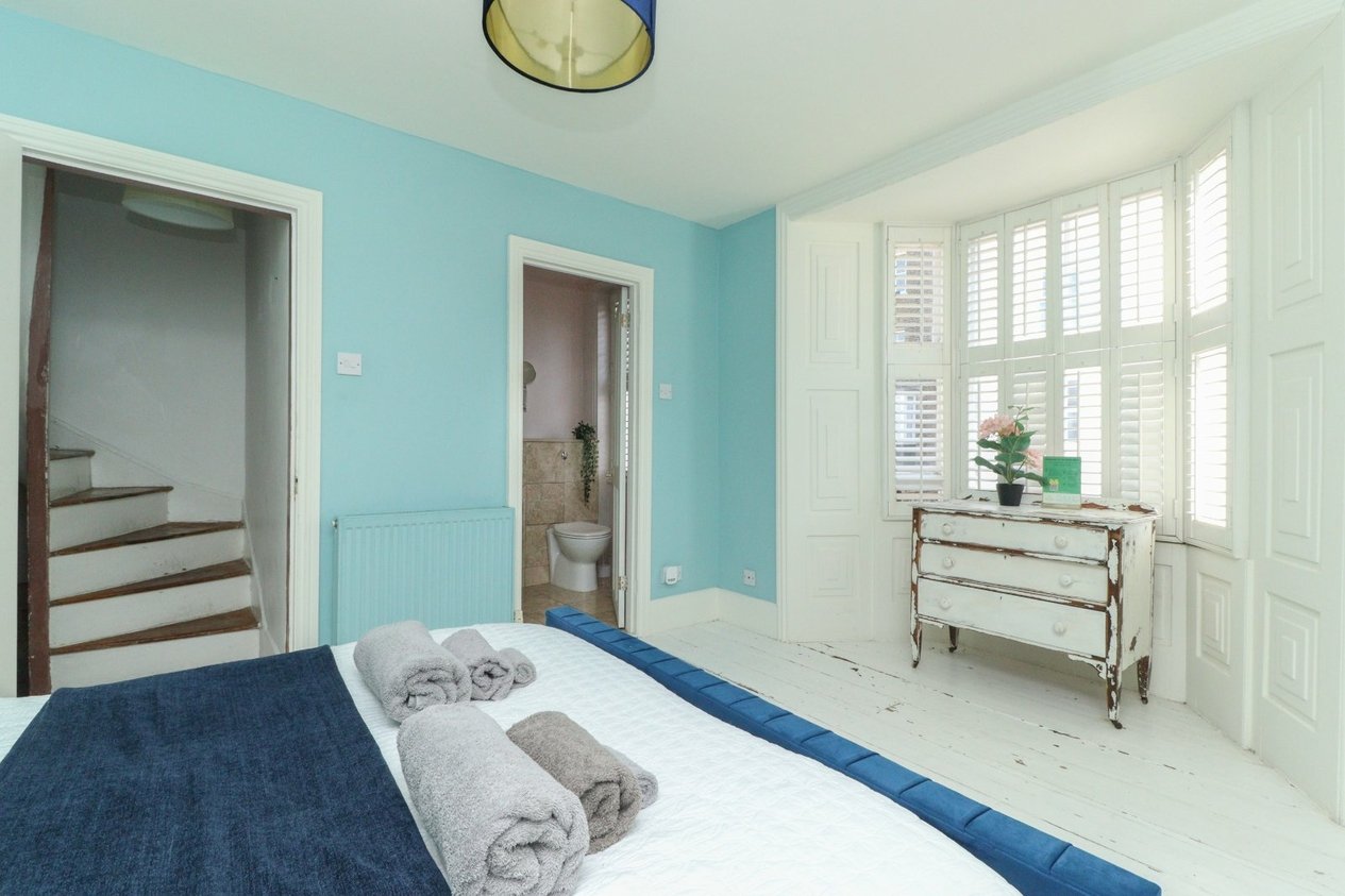 Properties For Sale in Albion Place Trinity Square