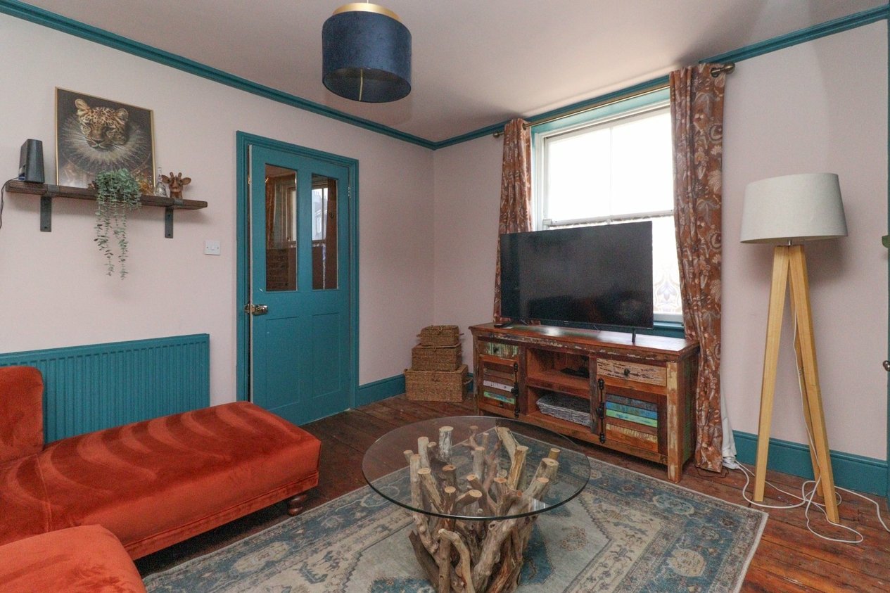 Properties For Sale in Albion Place Trinity Square