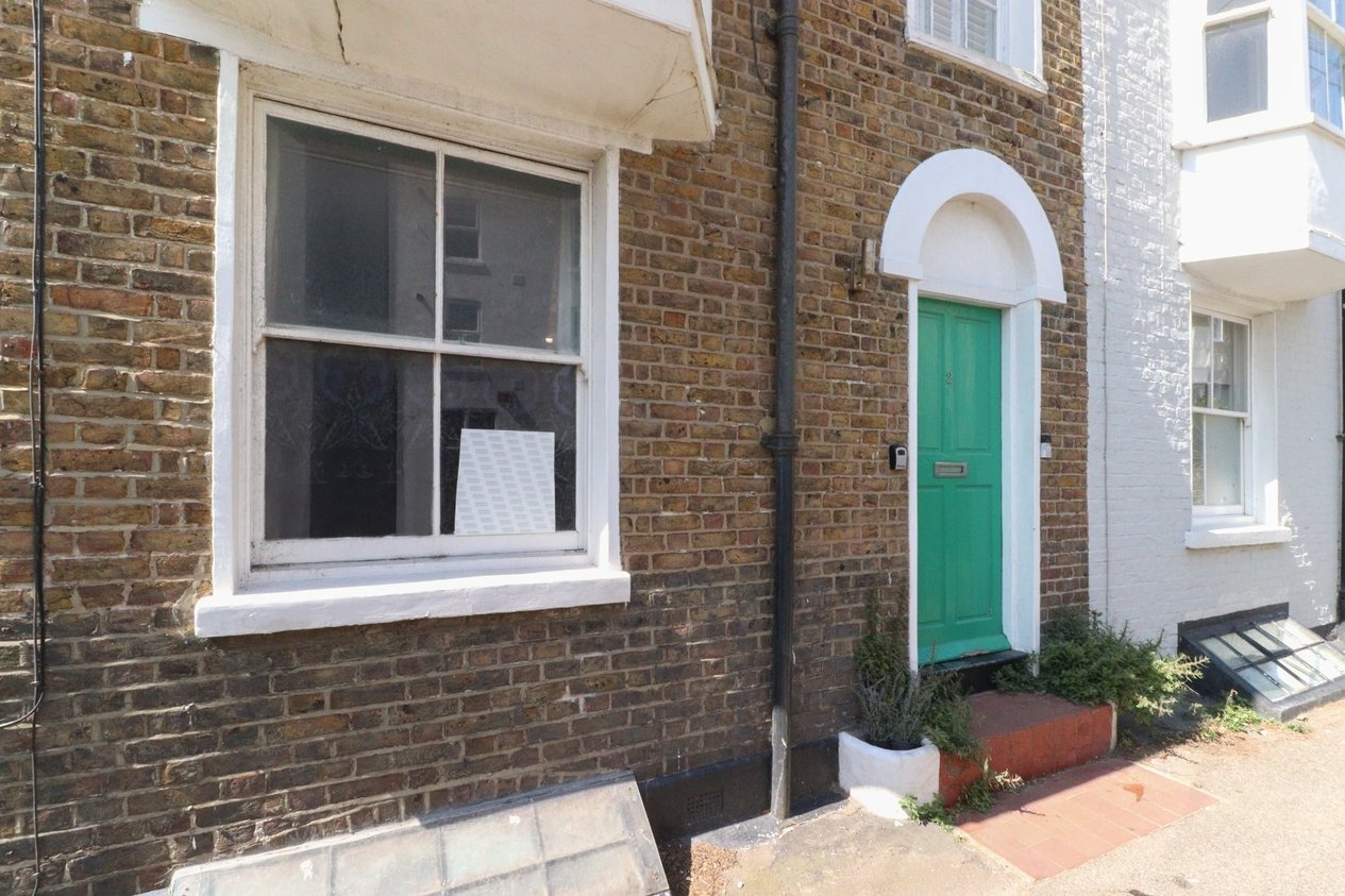 Properties For Sale in Albion Place Trinity Square