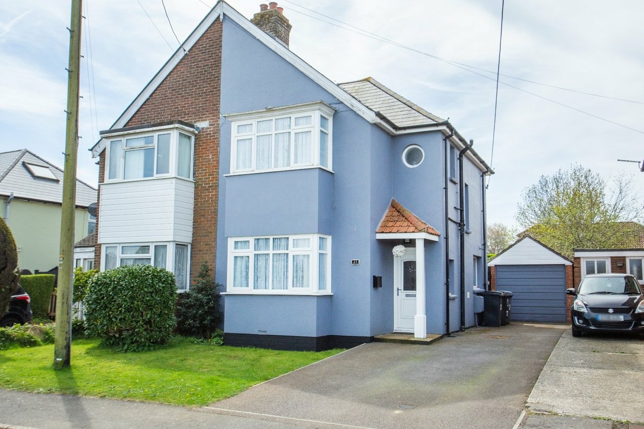 Properties Under Offer in Alexandra Road Capel-le-Ferne
