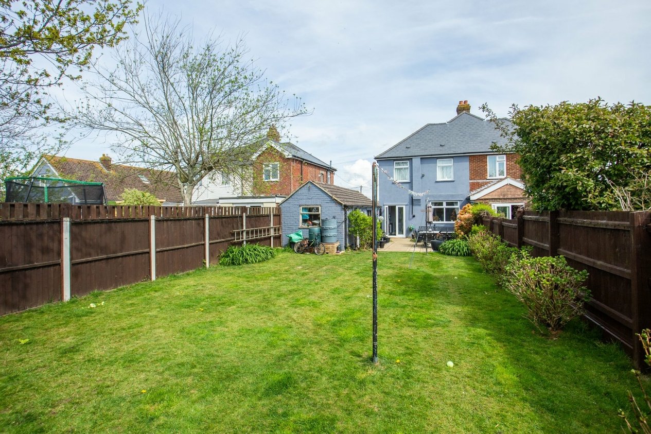 Properties Under Offer in Alexandra Road Capel-le-Ferne