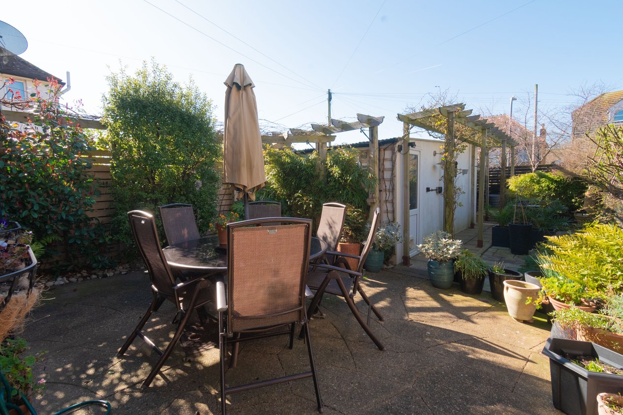 Properties Under Offer in Alfred Road Birchington