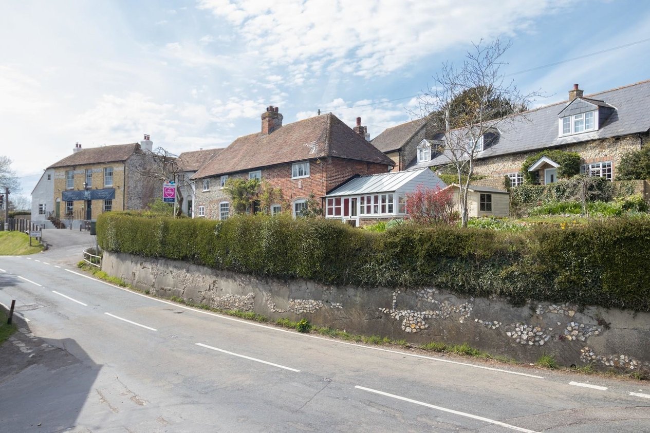 Properties Sold Subject To Contract in Alkham Valley Road Alkham