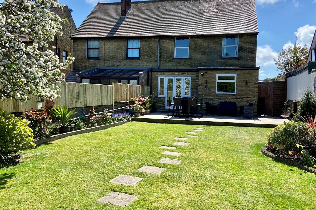 Properties Under Offer in All Saints Avenue 