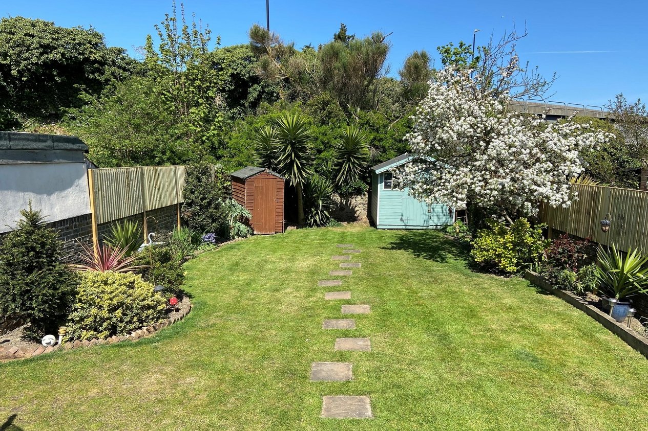 Properties Under Offer in All Saints Avenue 