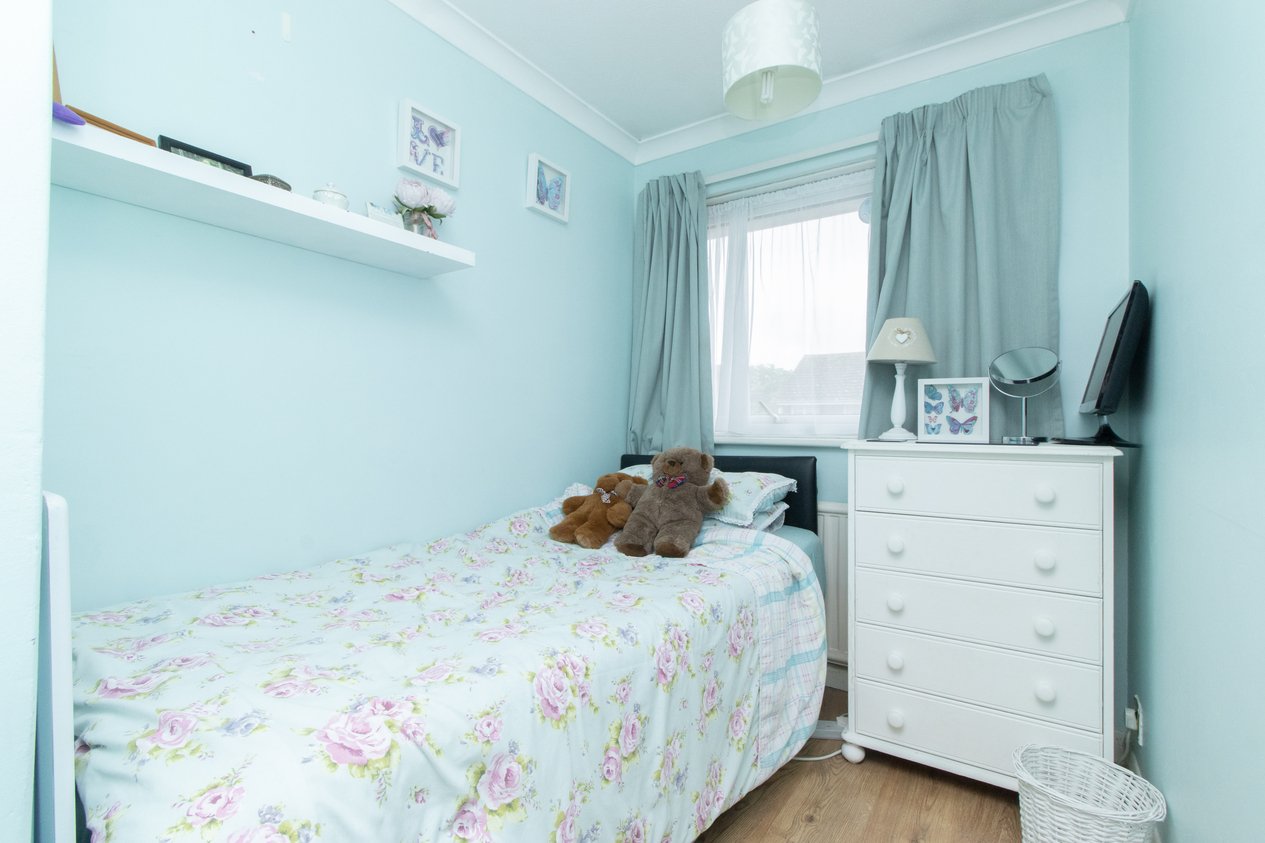 Properties Under Offer in Almond Close Broadstairs