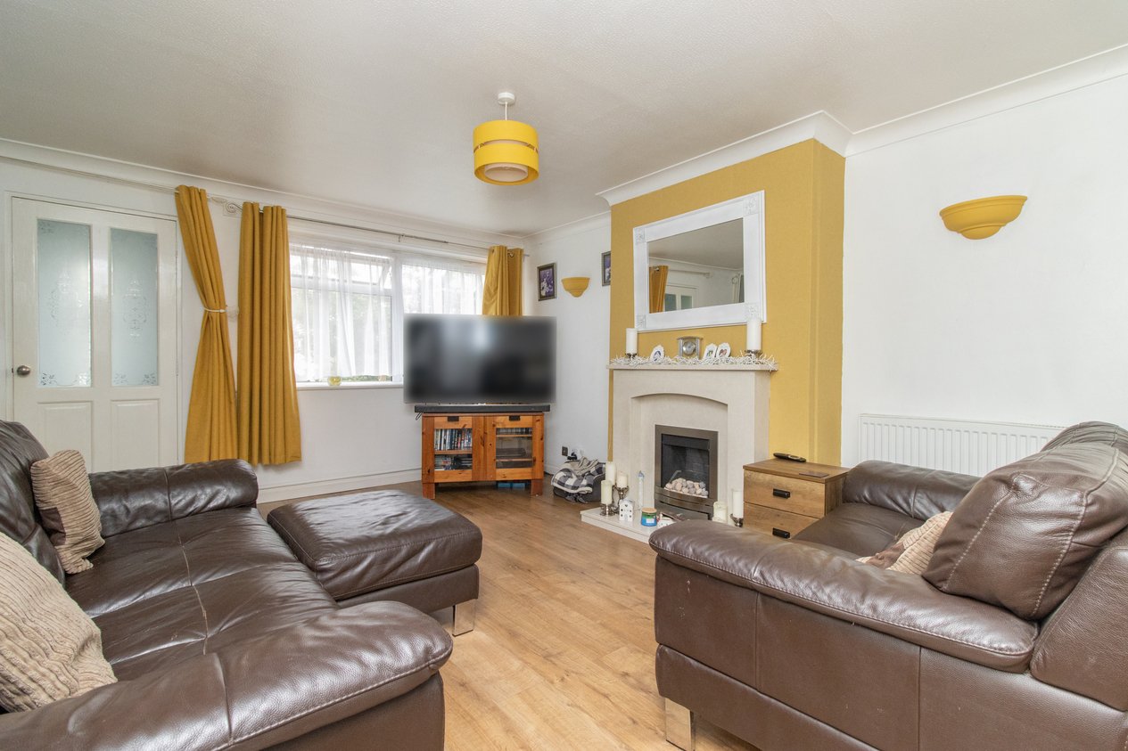 Properties Under Offer in Almond Close Broadstairs