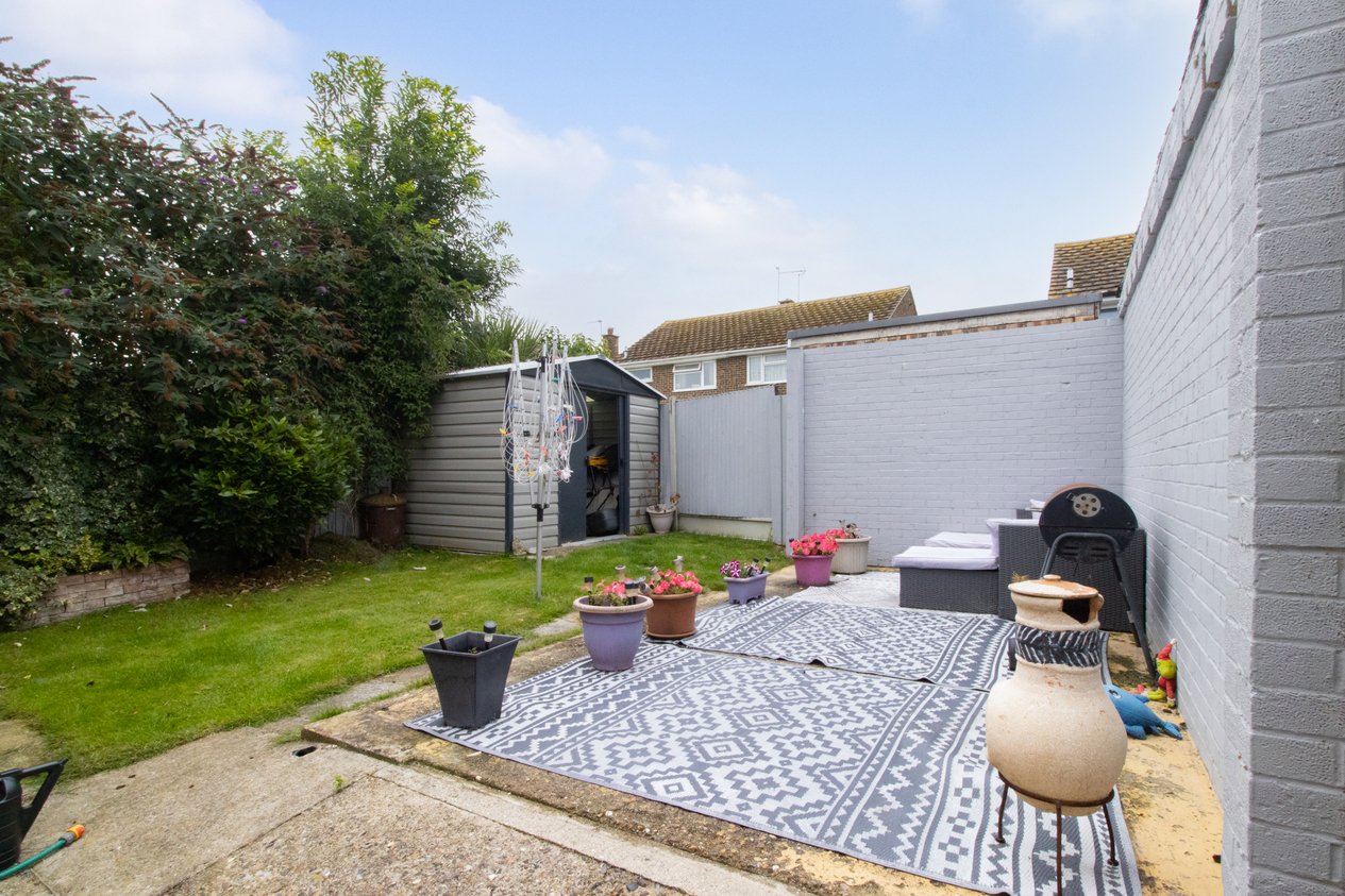 Properties Under Offer in Almond Close Broadstairs