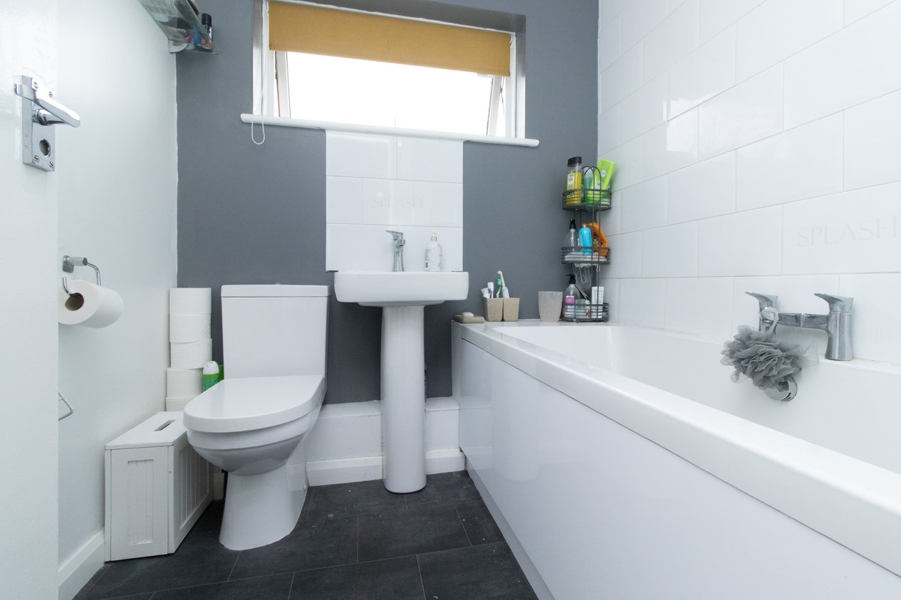 Properties Under Offer in Almond Close Broadstairs