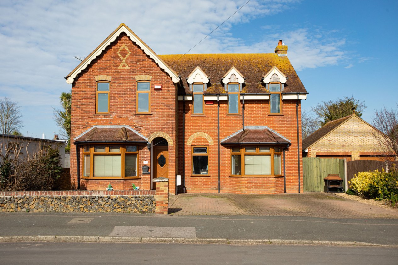 Properties For Sale in Alpha Road Birchington