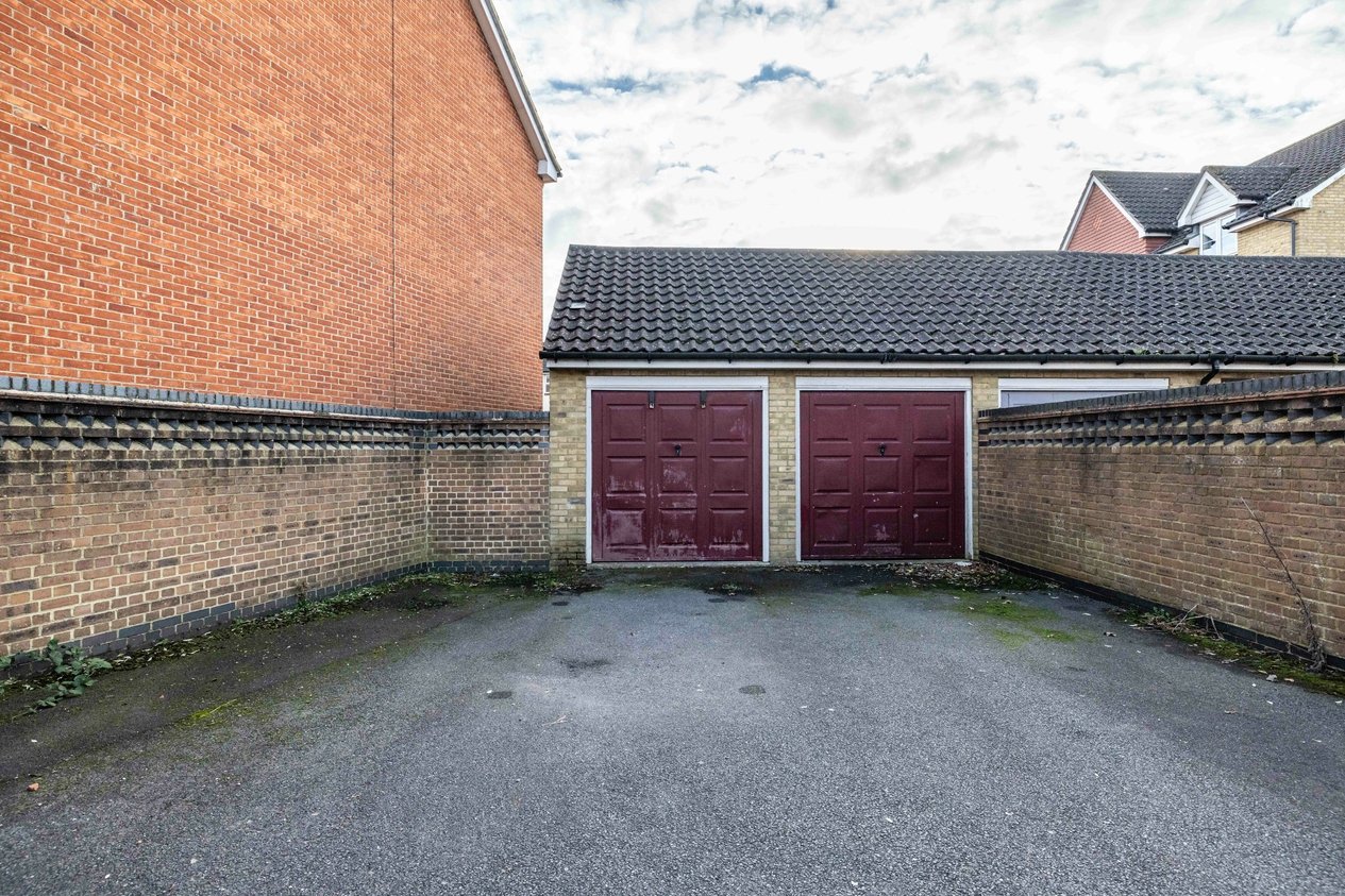 Properties For Sale in Angus Drive Ashford