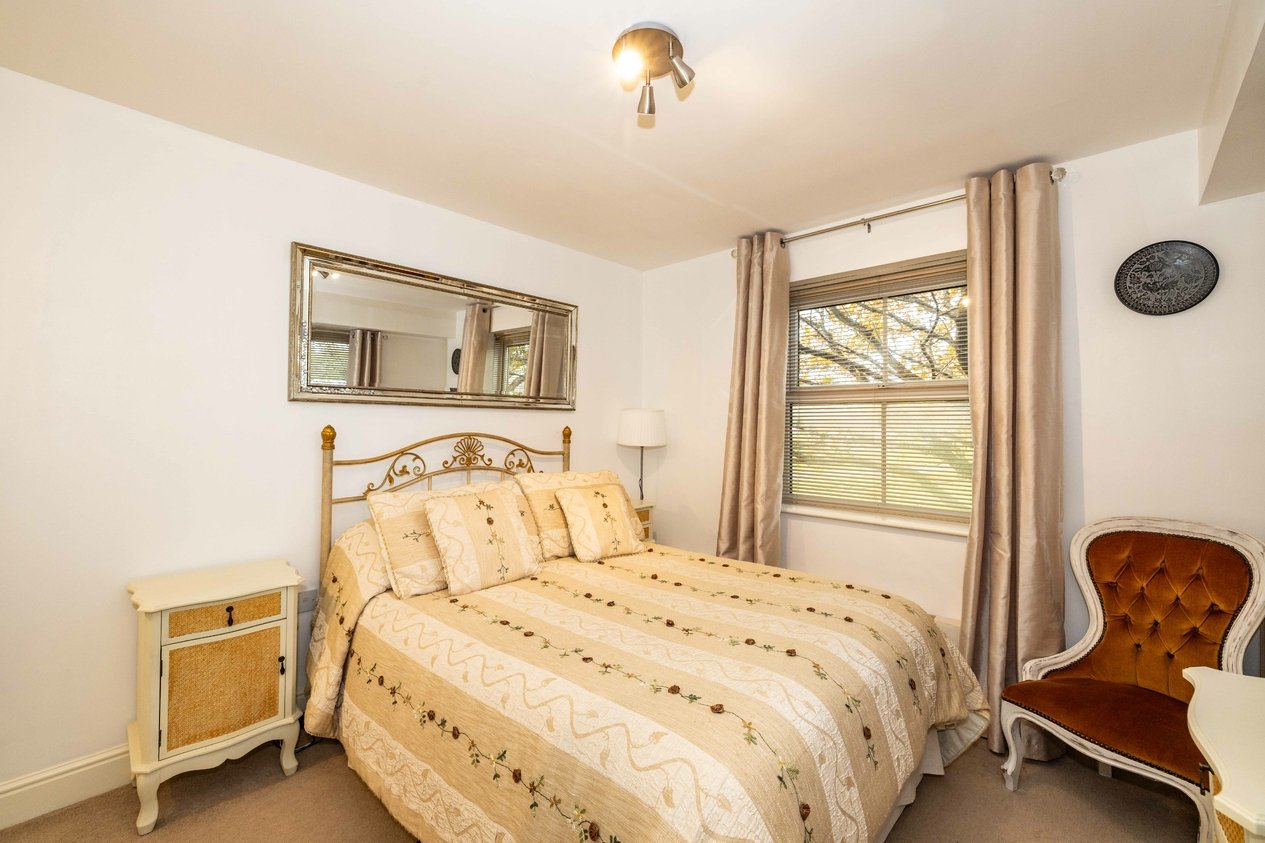 Properties For Sale in Angus Drive Ashford