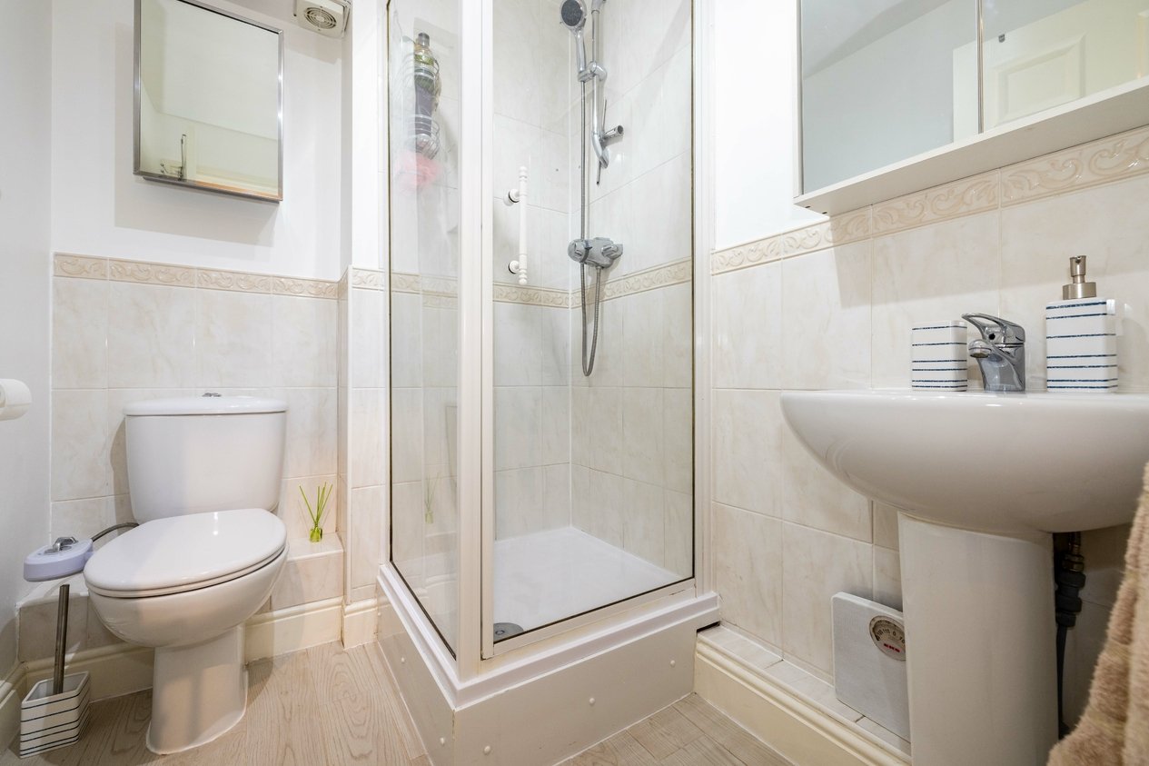 Properties For Sale in Angus Drive Ashford