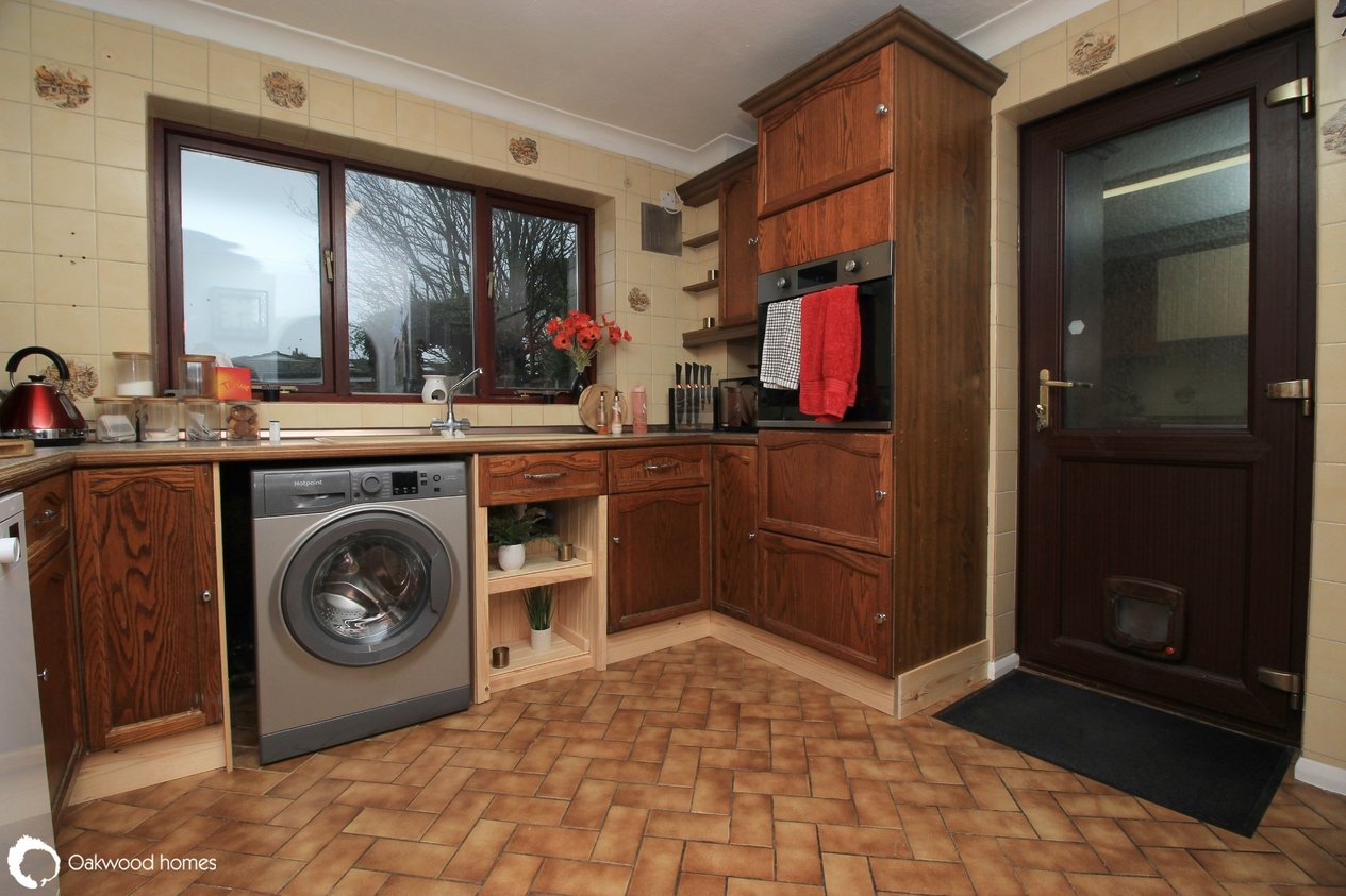 Properties Under Offer in Approach Road 