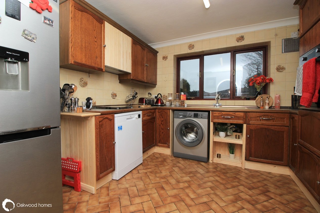 Properties Under Offer in Approach Road 