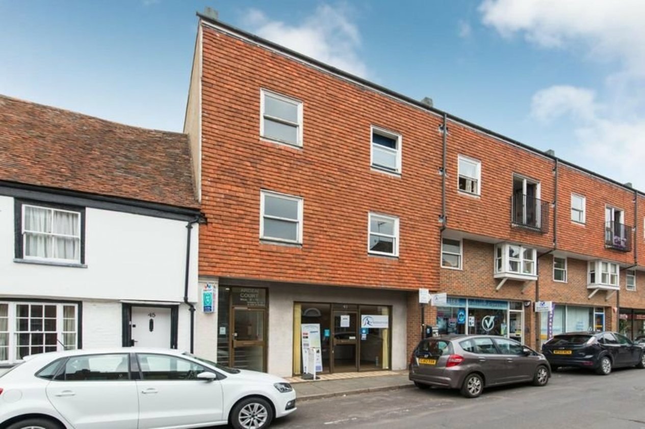 Properties Under Offer in Arden Court Dover Street