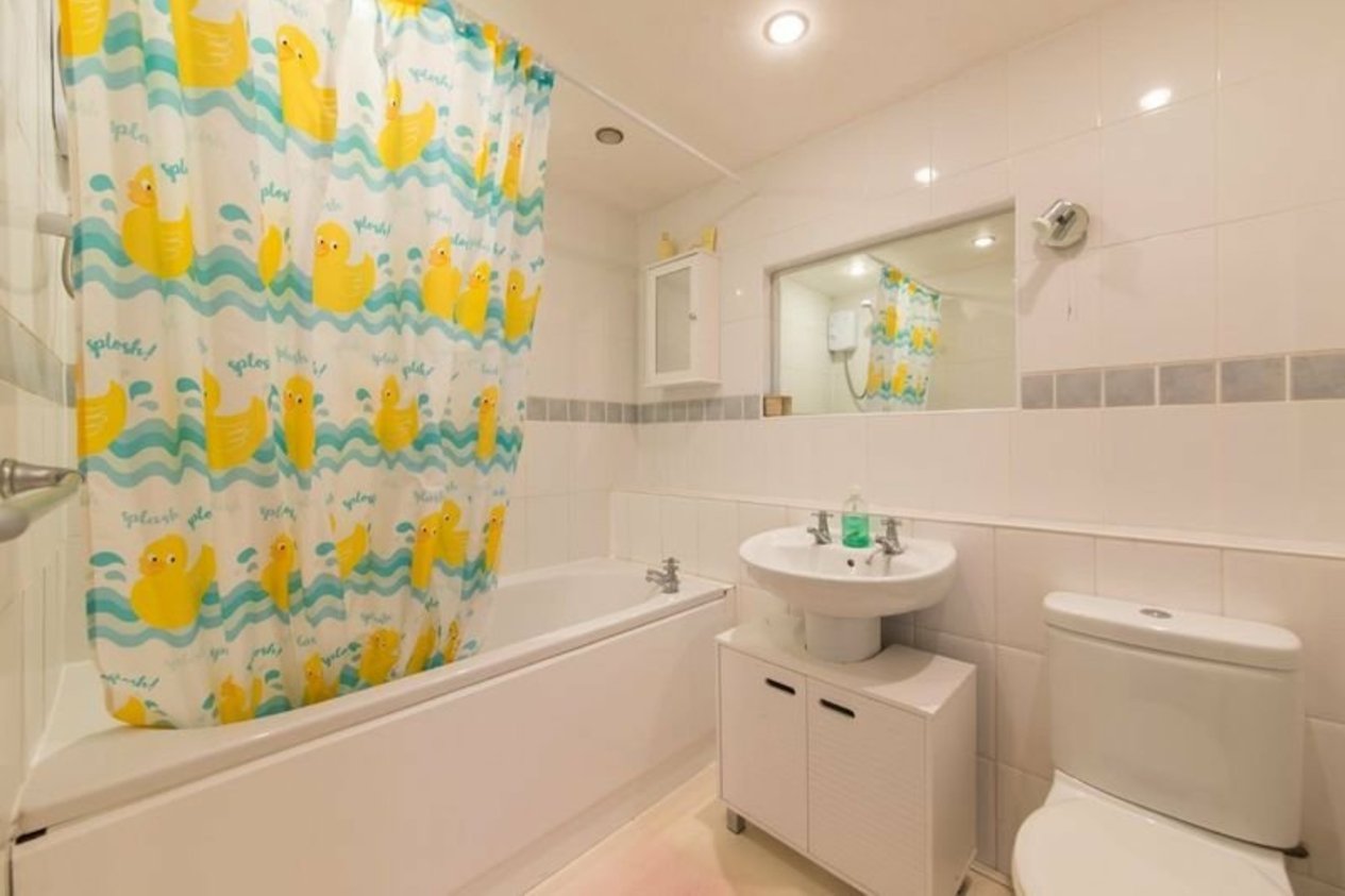 Properties Under Offer in Arden Court Dover Street