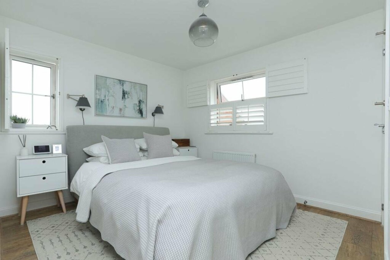 Properties Under Offer in Argus Way Hythe