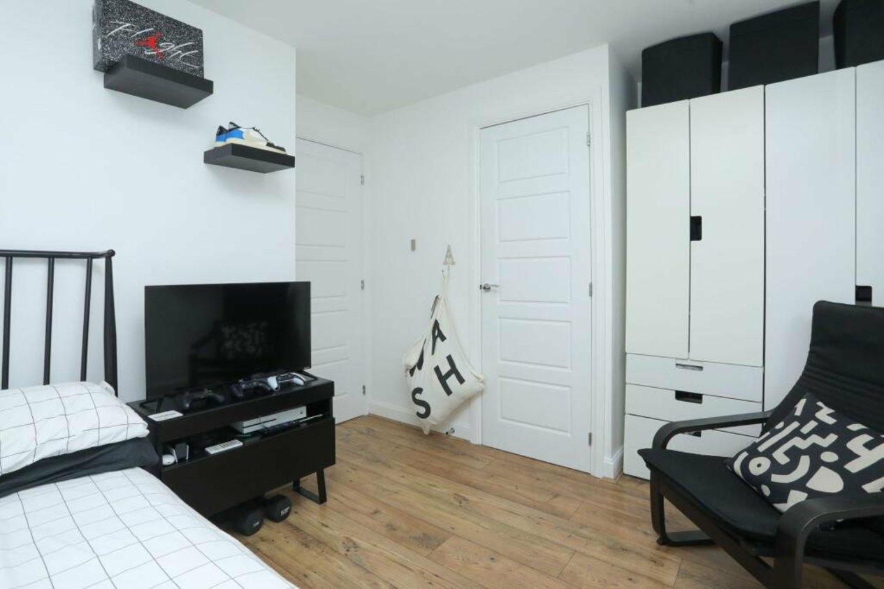 Properties Under Offer in Argus Way Hythe