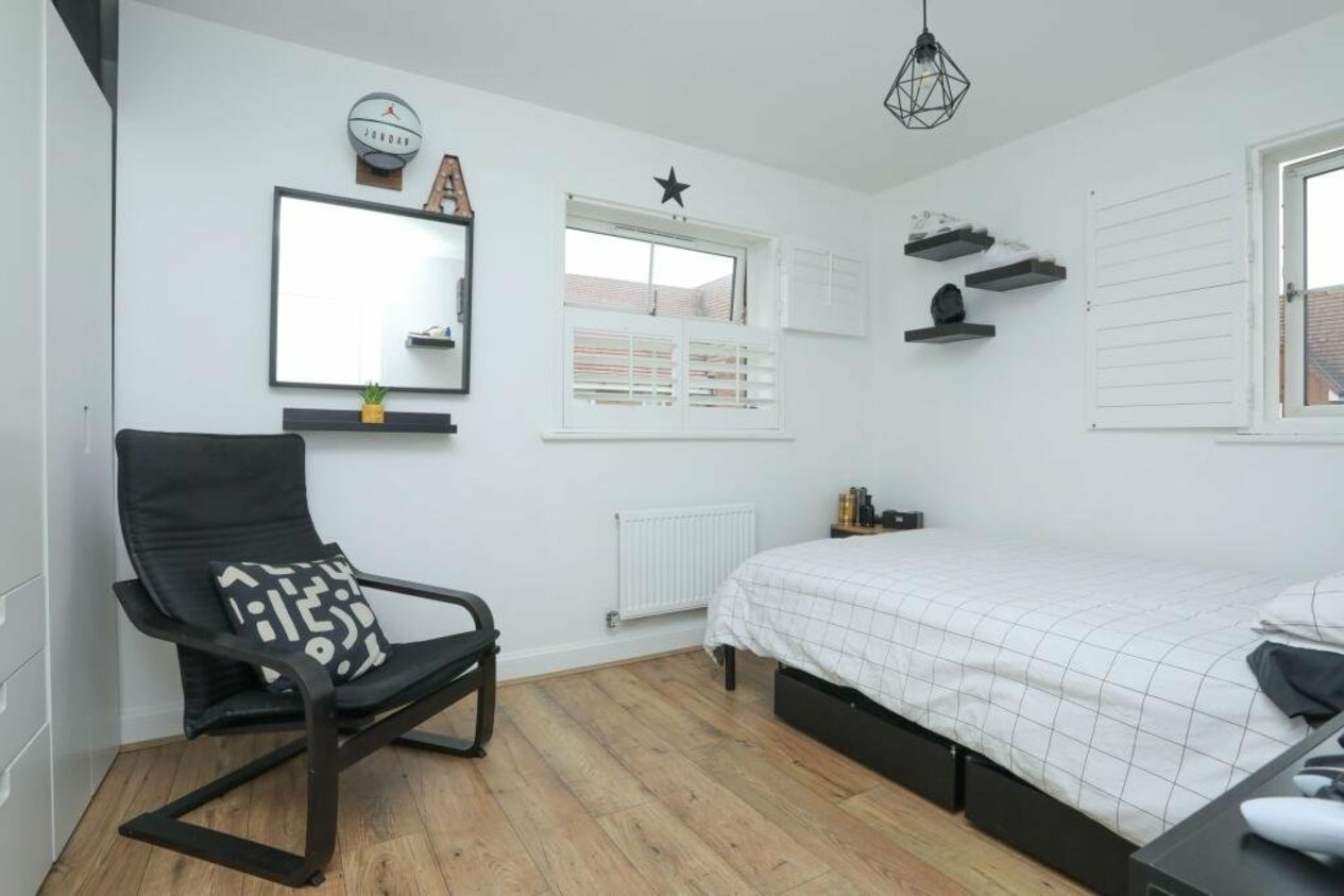 Properties Under Offer in Argus Way Hythe