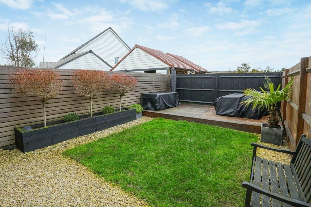 Properties Under Offer in Argus Way Hythe