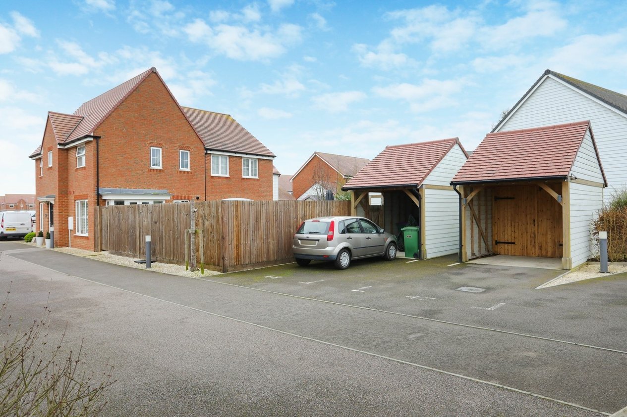 Properties Sold Subject To Contract in Argus Way  Hythe