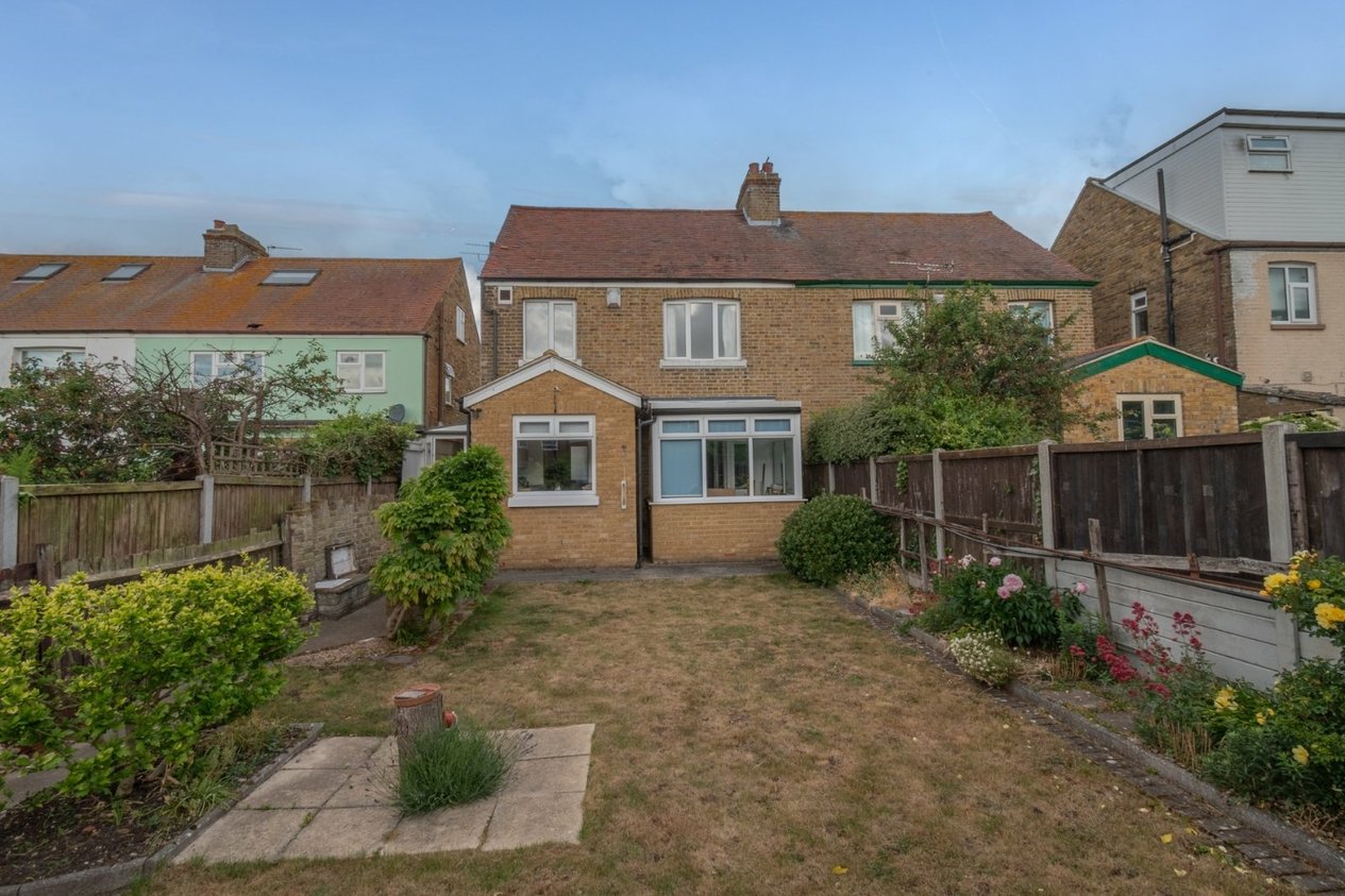 Properties For Sale in Arlington Gardens Margate