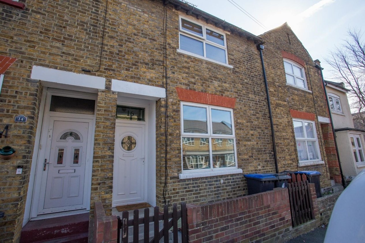 Properties For Sale in Arnold Road 