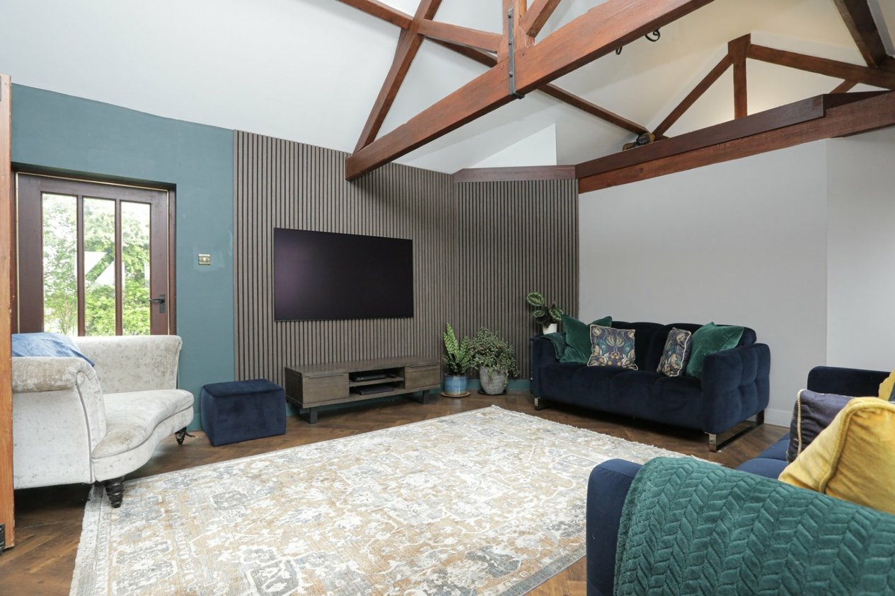 Properties For Sale in Ash Canterbury
