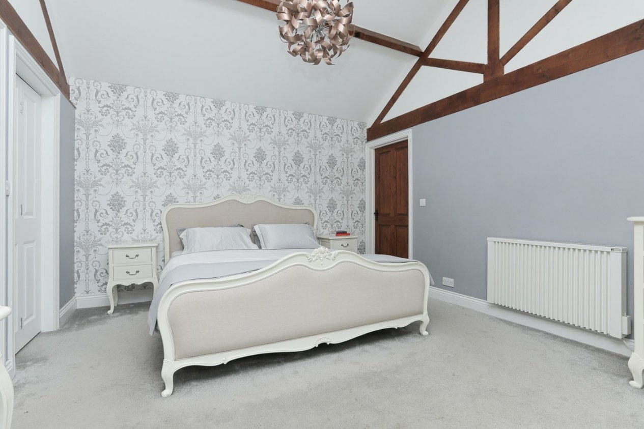 Properties For Sale in Ash Canterbury
