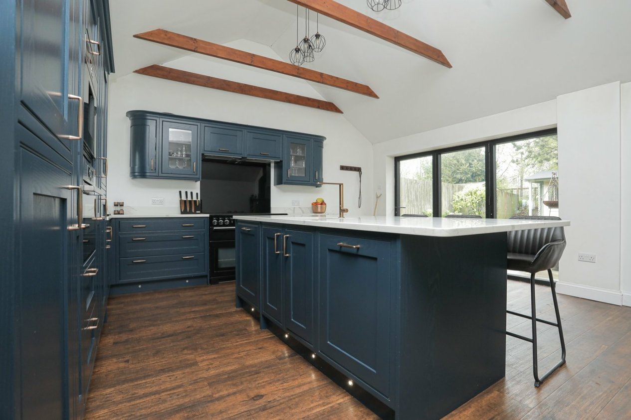 Properties For Sale in Ash Canterbury