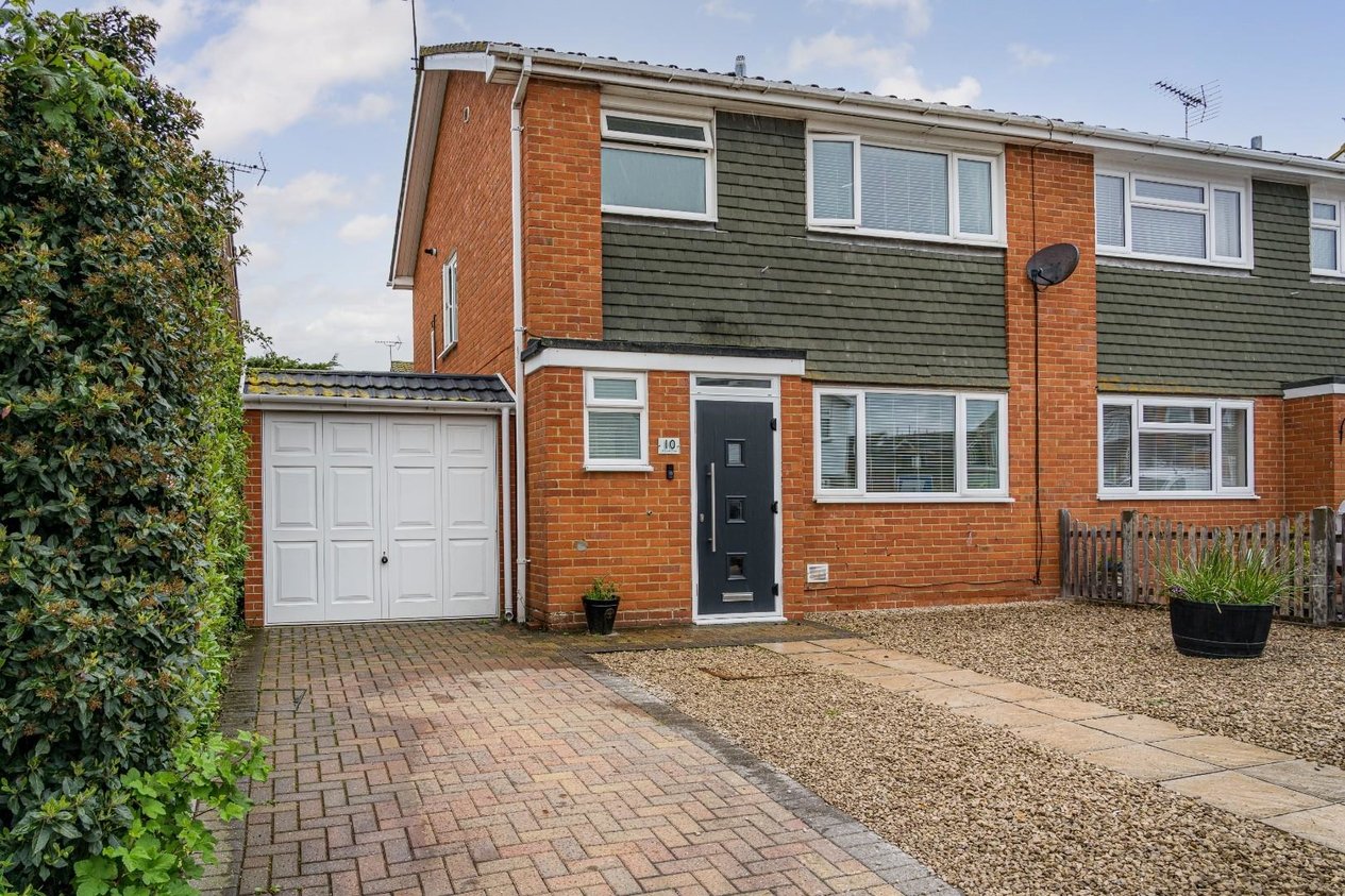 Properties Sold Subject To Contract in Ashdown Close 