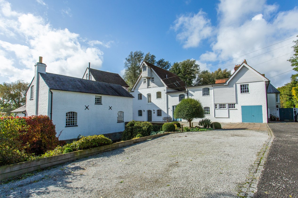 Properties Under Offer in Ashford Road Chartham