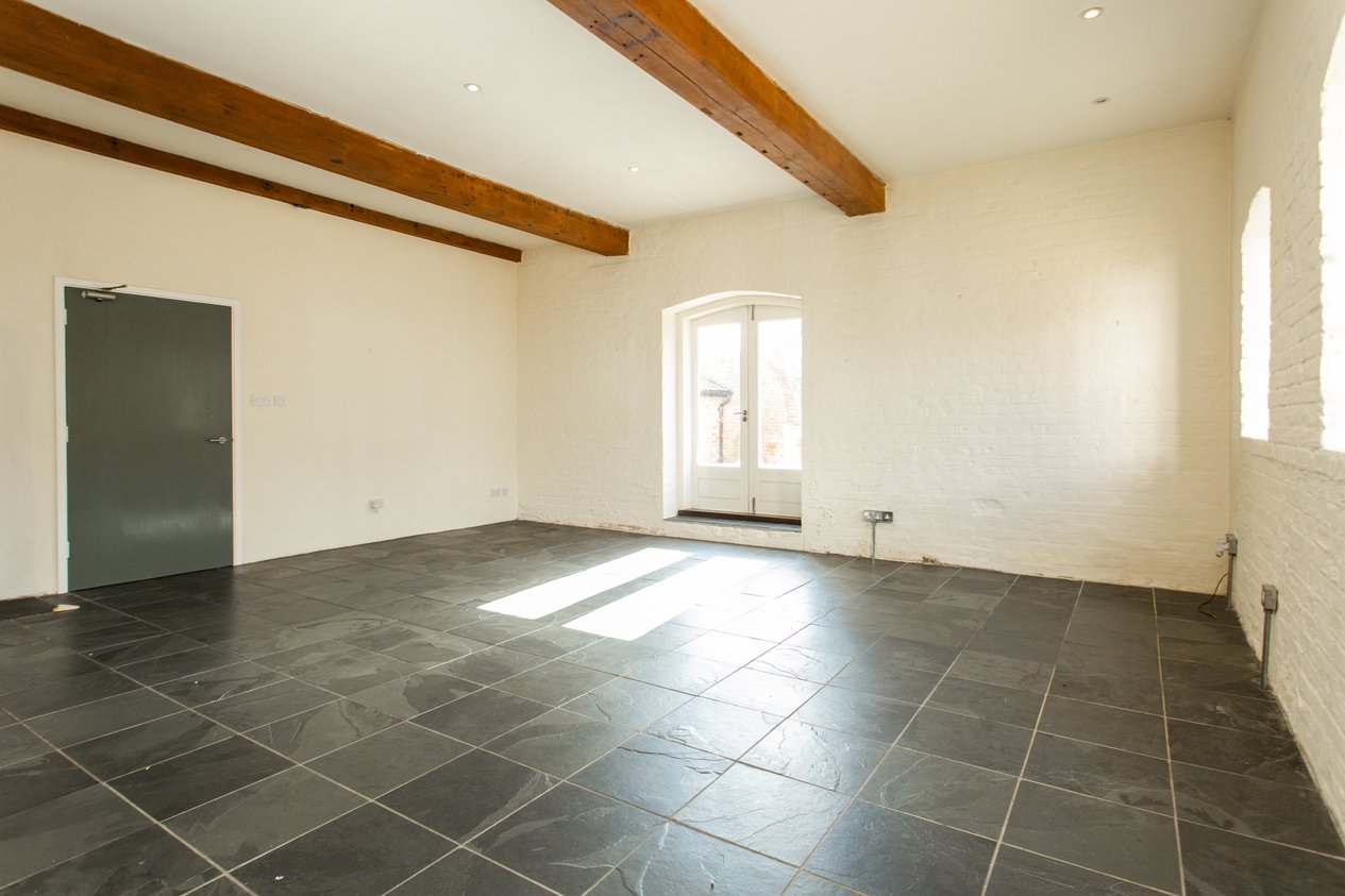 Properties Under Offer in Ashford Road Chartham