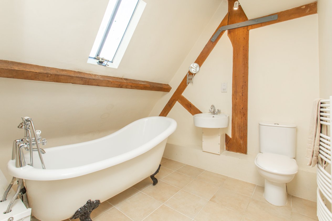 Properties Under Offer in Ashford Road Chartham
